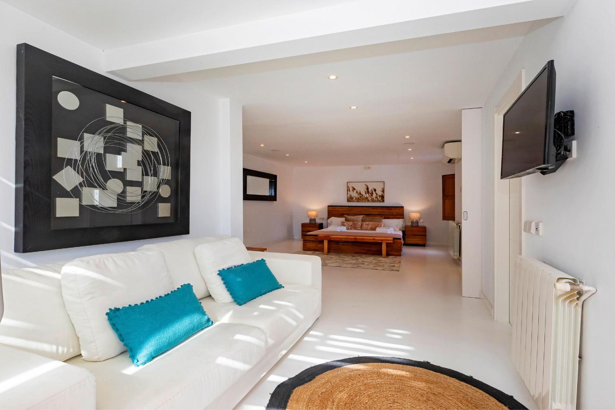 Villa Near Ibiza Town Sleeps 11 To 13 Guests Can Furnet Exterior photo