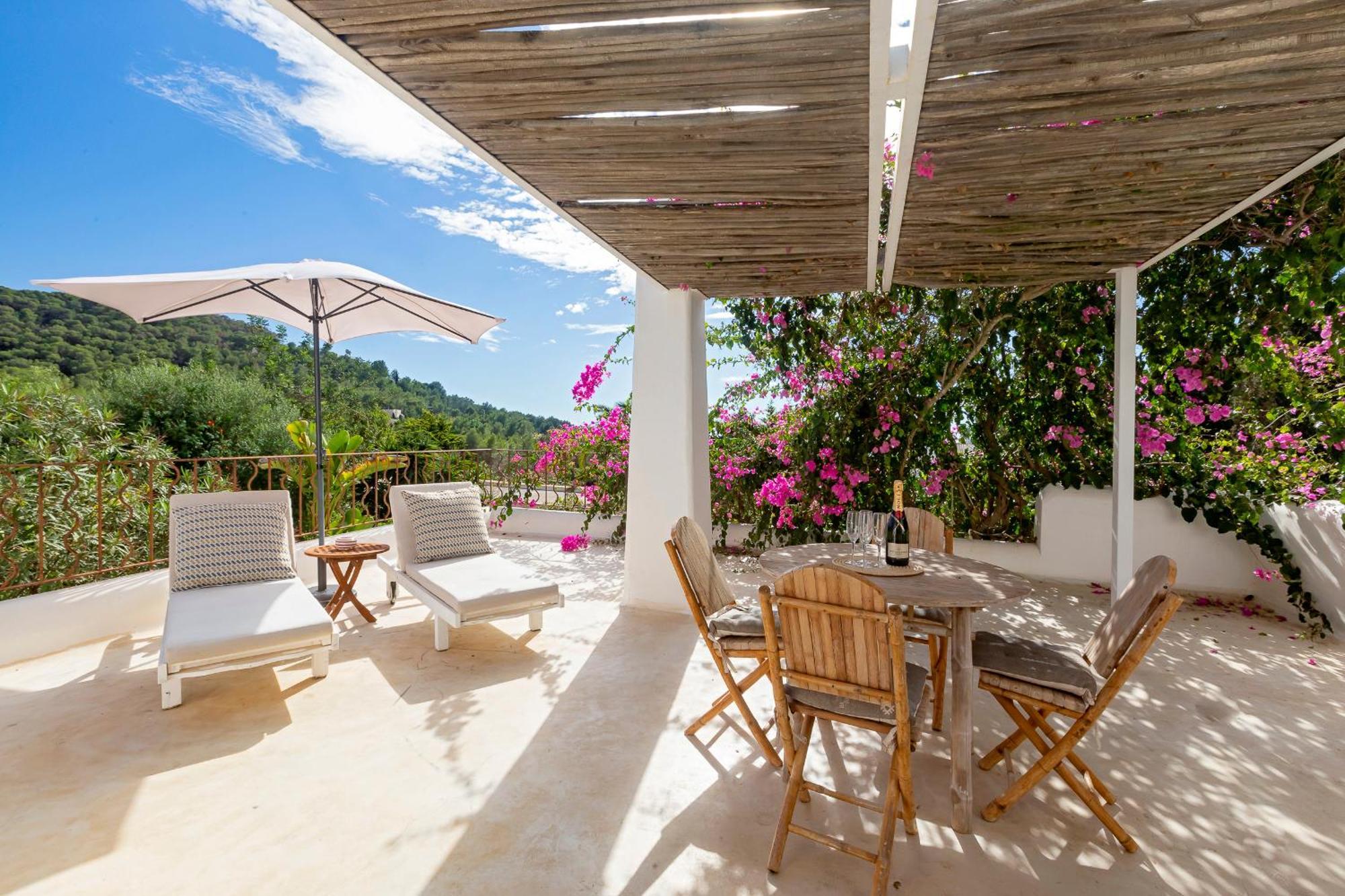 Villa Near Ibiza Town Sleeps 11 To 13 Guests Can Furnet Exterior photo