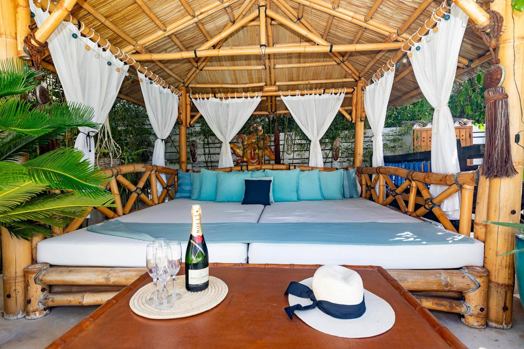 Villa Near Ibiza Town Sleeps 11 To 13 Guests Can Furnet Exterior photo